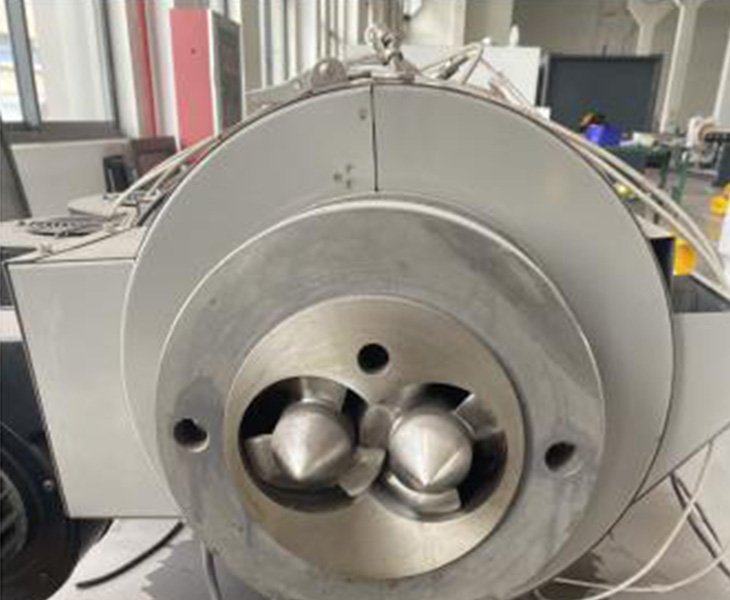 High Production Efficiency PVC Pipe Extrusion Machine