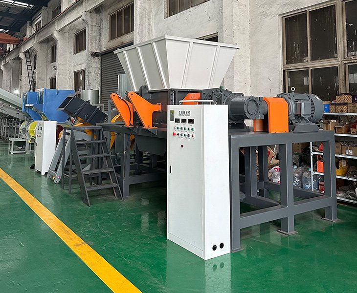 Robust Structural Design for Tire Shredder